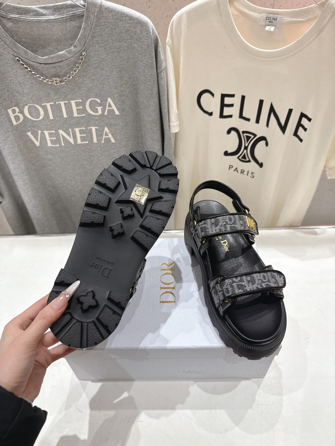 高版本出厂 【高品质】Dior*迪奥F019 D家2026ss春夏新款魔术贴厚底沙滩凉鞋～经典版型 搭配