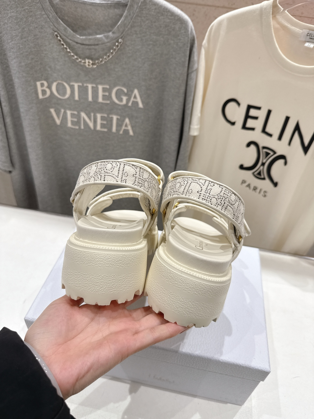 高版本出厂 【高品质】Dior*迪奥F019 D家2026ss春夏新款魔术贴厚底沙滩凉鞋～经典版型 搭配