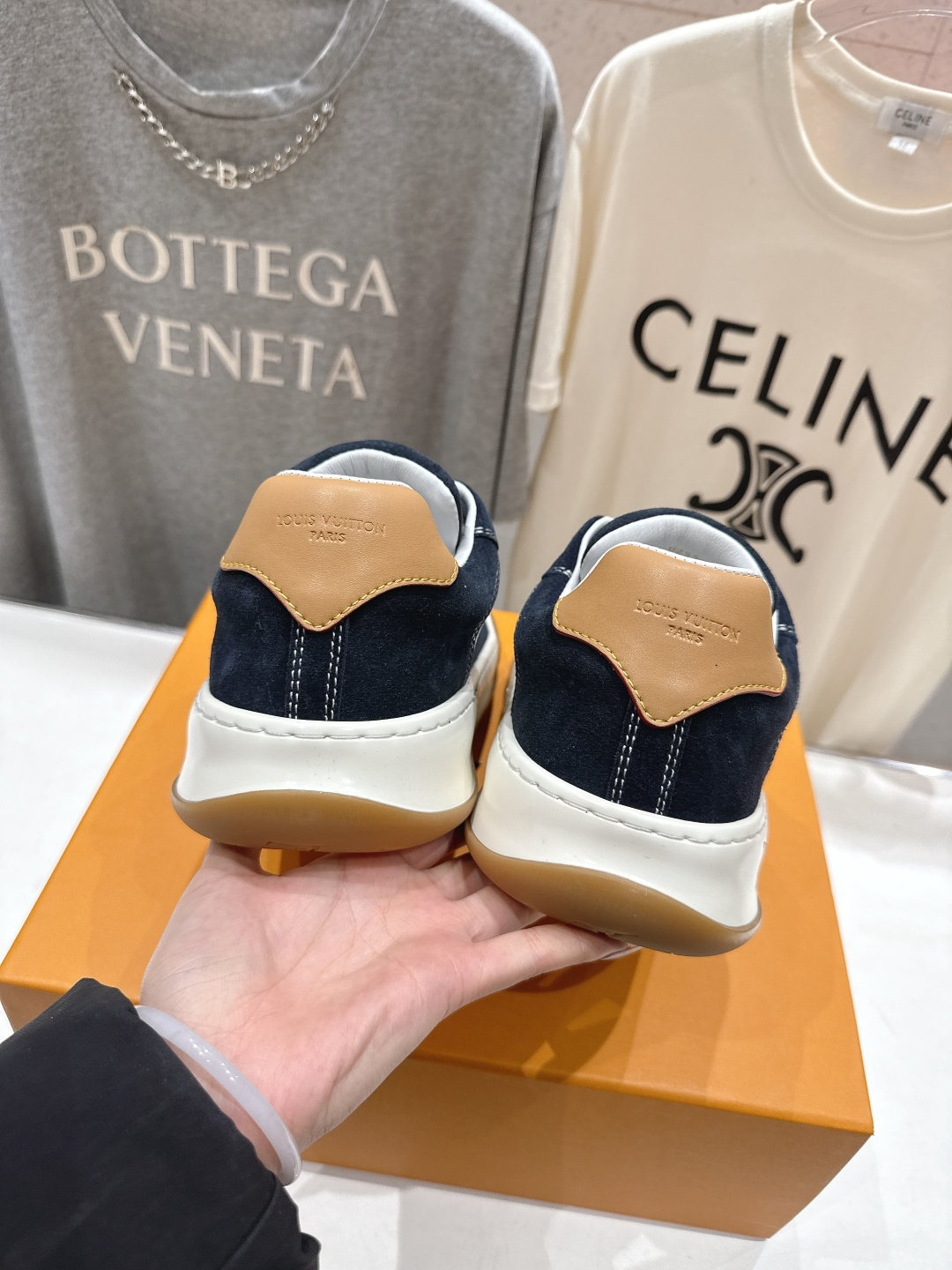 高版本出厂 情侣款 LOUIS VUITTON～LV路易威登F048 L家驴牌最新走秀款Tilted系列