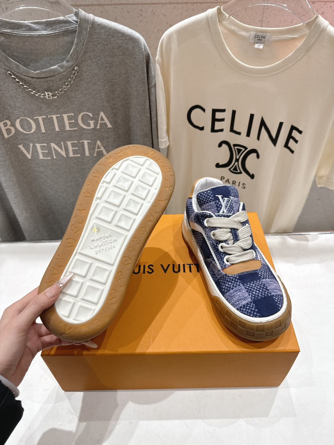 高版本出厂 情侣款 LOUIS VUITTON～LV路易威登F048 L家驴牌最新走秀款Tilted系列