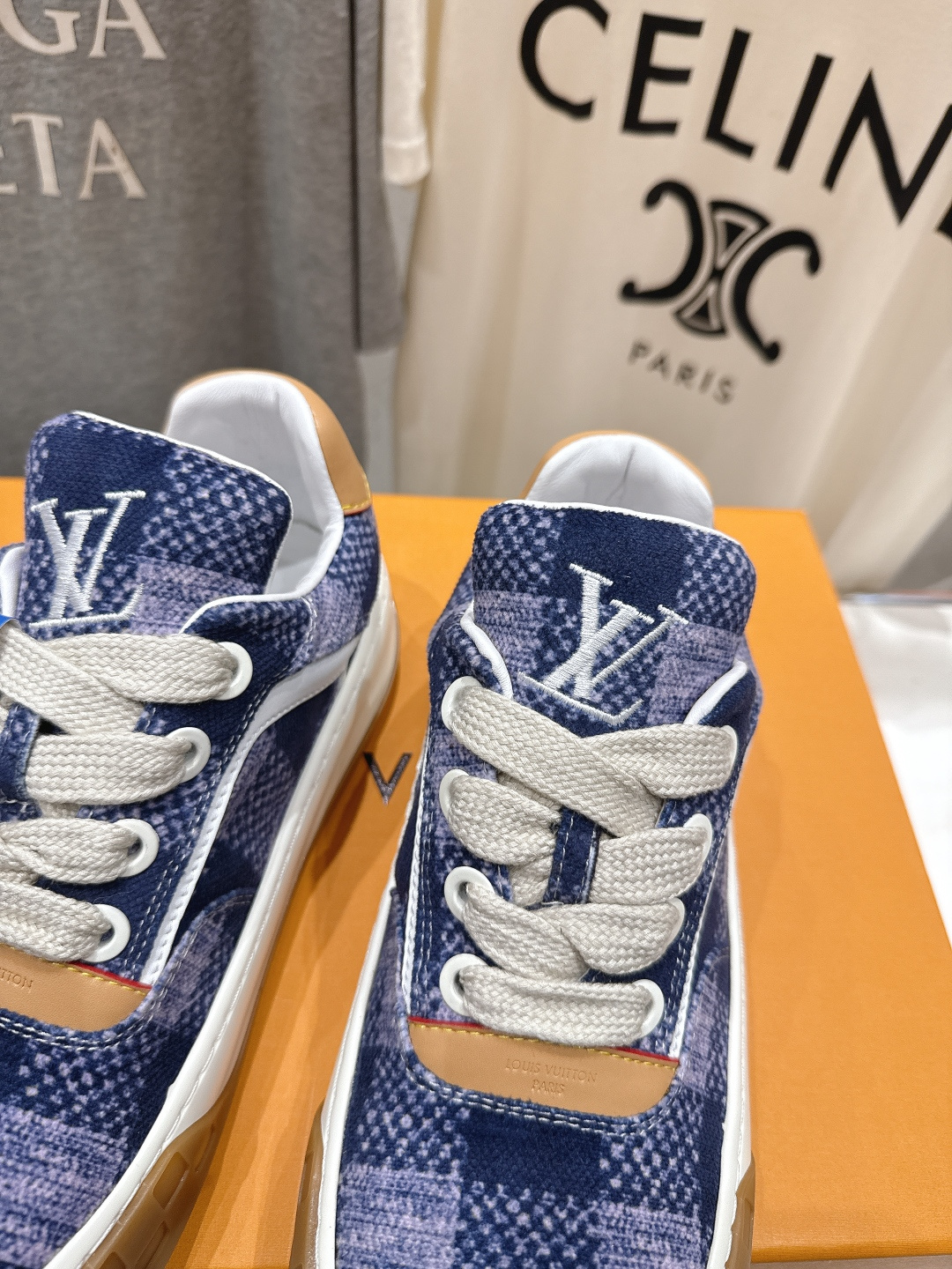 高版本出厂 情侣款 LOUIS VUITTON～LV路易威登F048 L家驴牌最新走秀款Tilted系列