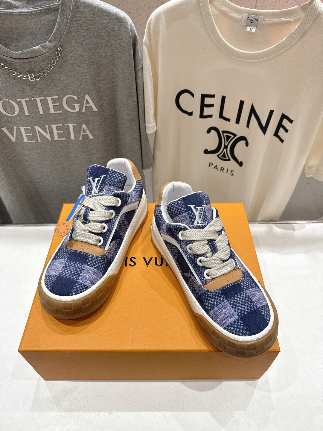 高版本出厂 情侣款 LOUIS VUITTON～LV路易威登F048 L家驴牌最新走秀款Tilted系列