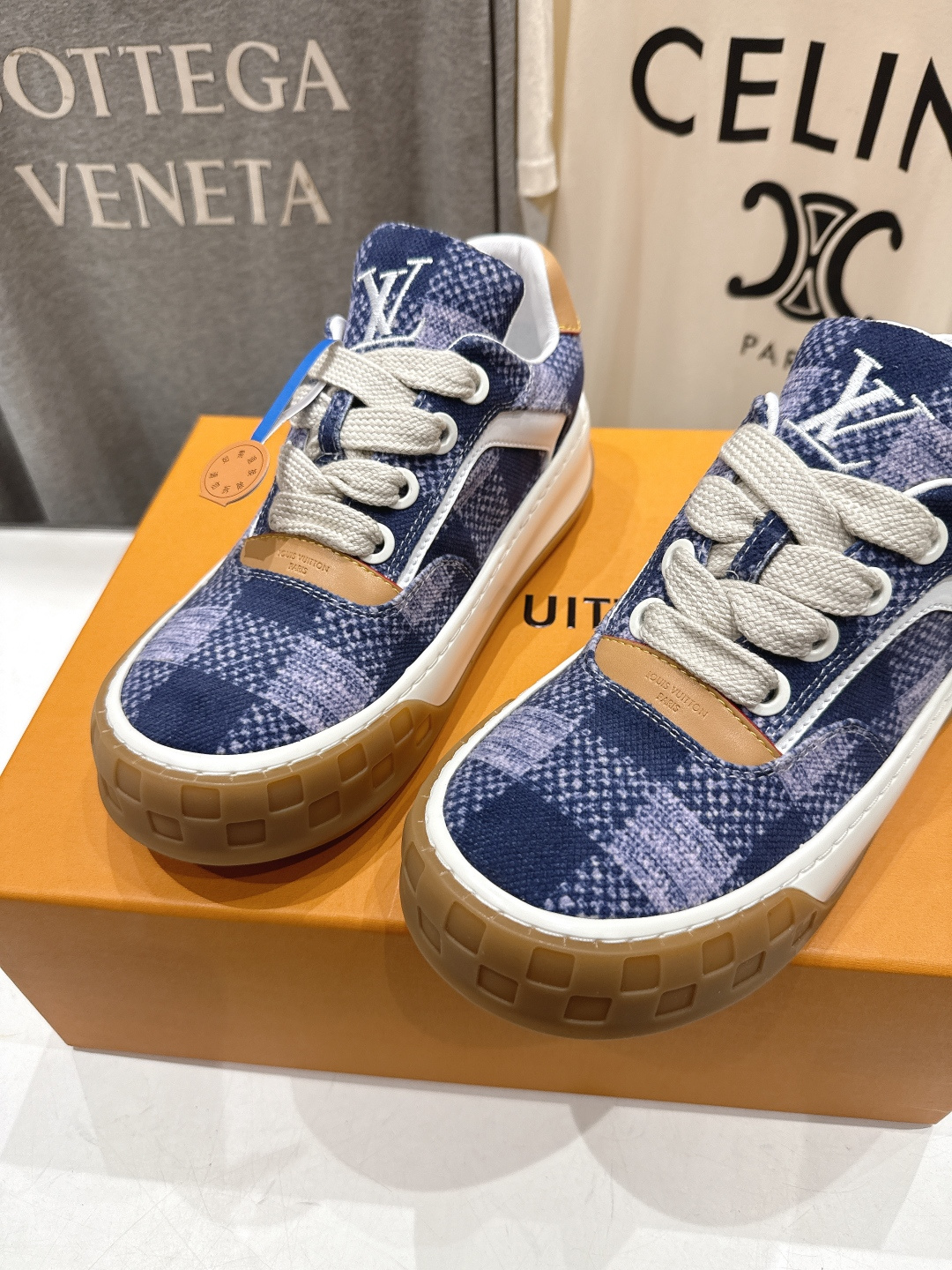 高版本出厂 情侣款 LOUIS VUITTON～LV路易威登F048 L家驴牌最新走秀款Tilted系列