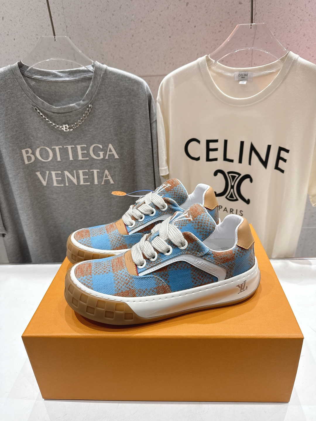 高版本出厂 情侣款 LOUIS VUITTON～LV路易威登F048 L家驴牌最新走秀款Tilted系列