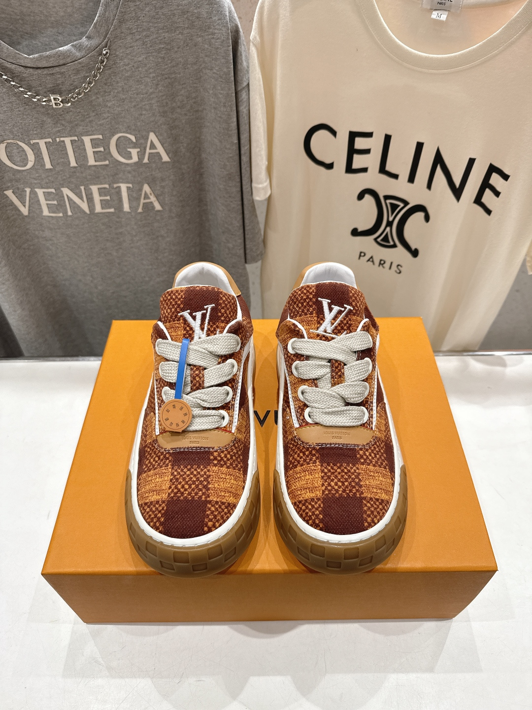 高版本出厂 情侣款 LOUIS VUITTON～LV路易威登F048 L家驴牌最新走秀款Tilted系列