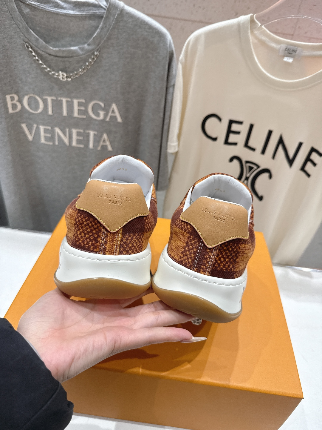 高版本出厂 情侣款 LOUIS VUITTON～LV路易威登F048 L家驴牌最新走秀款Tilted系列