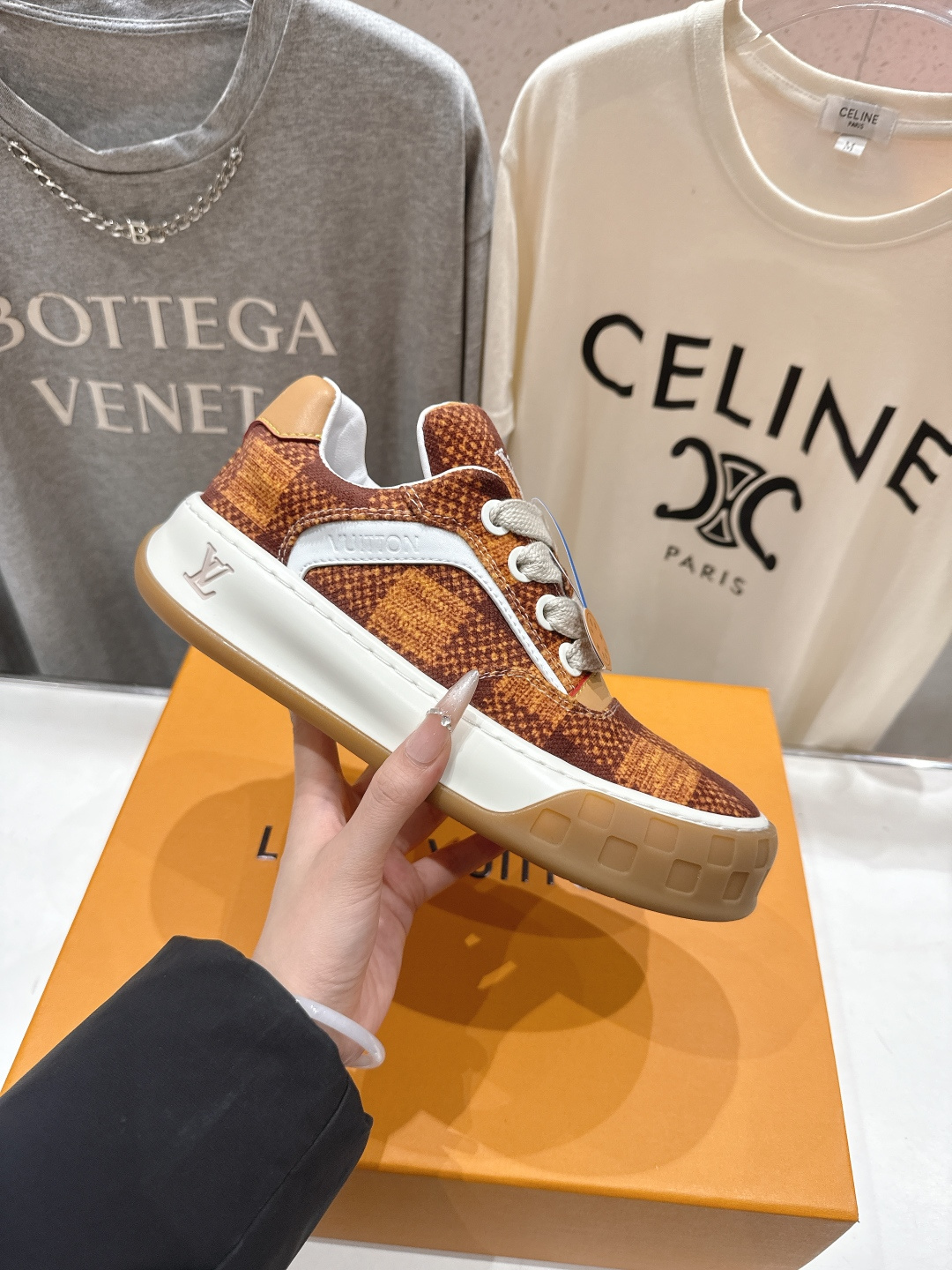 高版本出厂 情侣款 LOUIS VUITTON～LV路易威登F048 L家驴牌最新走秀款Tilted系列