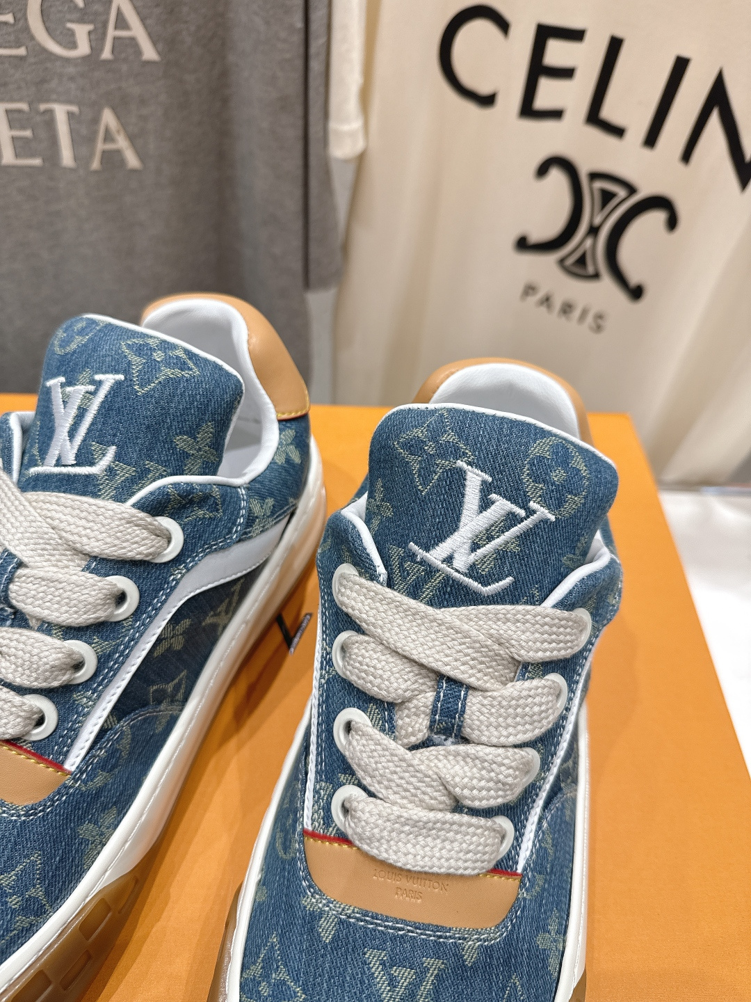 高版本出厂 情侣款 LOUIS VUITTON～LV路易威登F048 L家驴牌最新走秀款Tilted系列