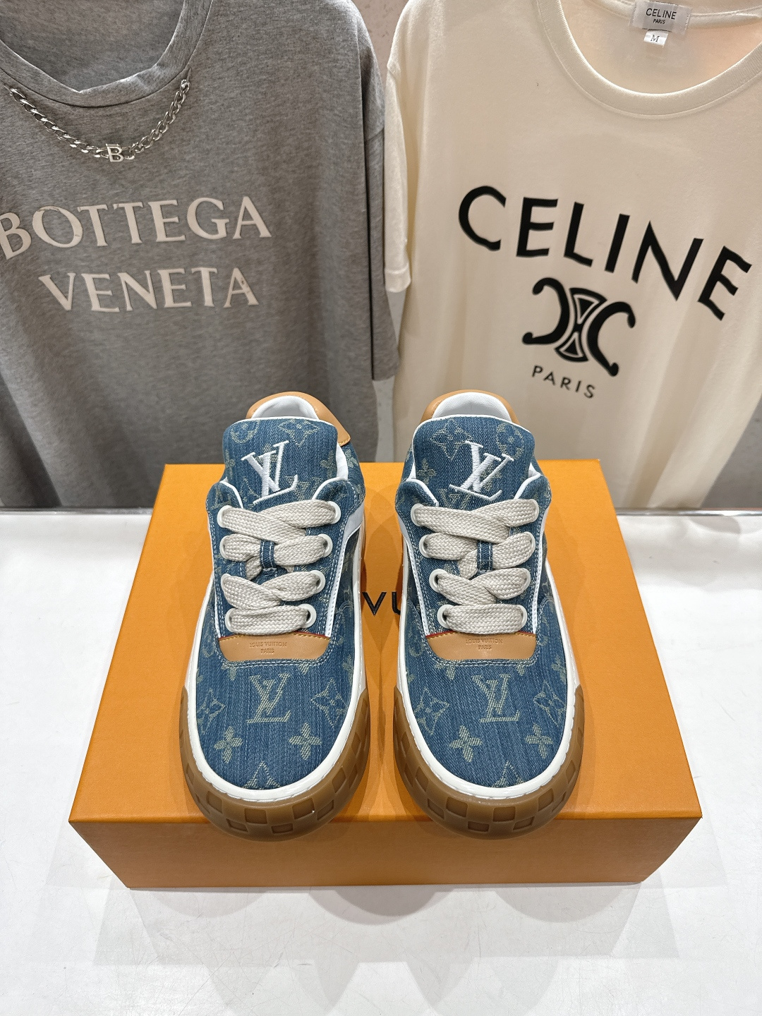 高版本出厂 情侣款 LOUIS VUITTON～LV路易威登F048 L家驴牌最新走秀款Tilted系列