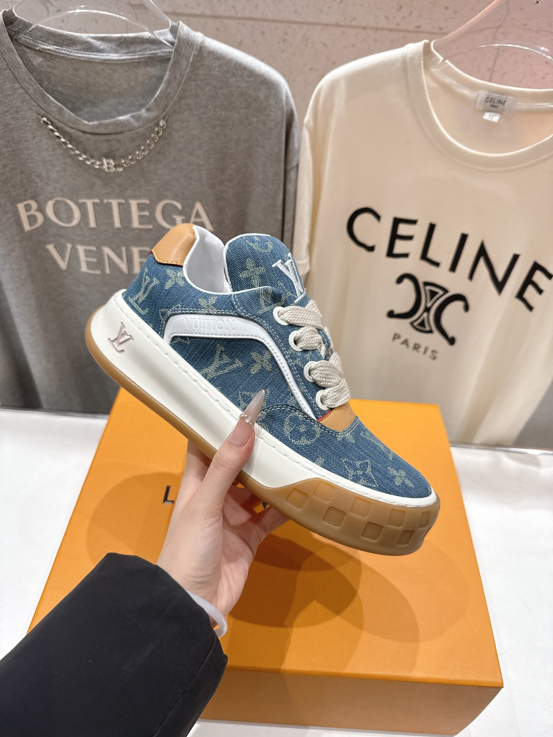 高版本出厂 情侣款 LOUIS VUITTON～LV路易威登F048 L家驴牌最新走秀款Tilted系列