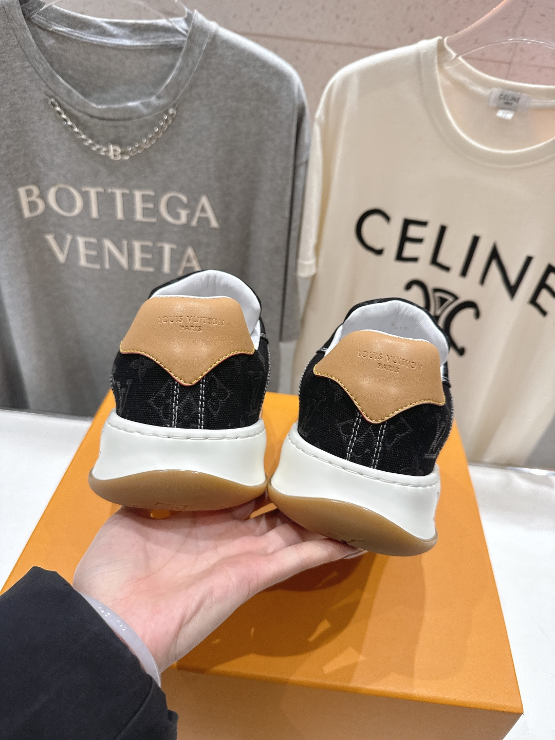 高版本出厂 情侣款 LOUIS VUITTON～LV路易威登F048 L家驴牌最新走秀款Tilted系列