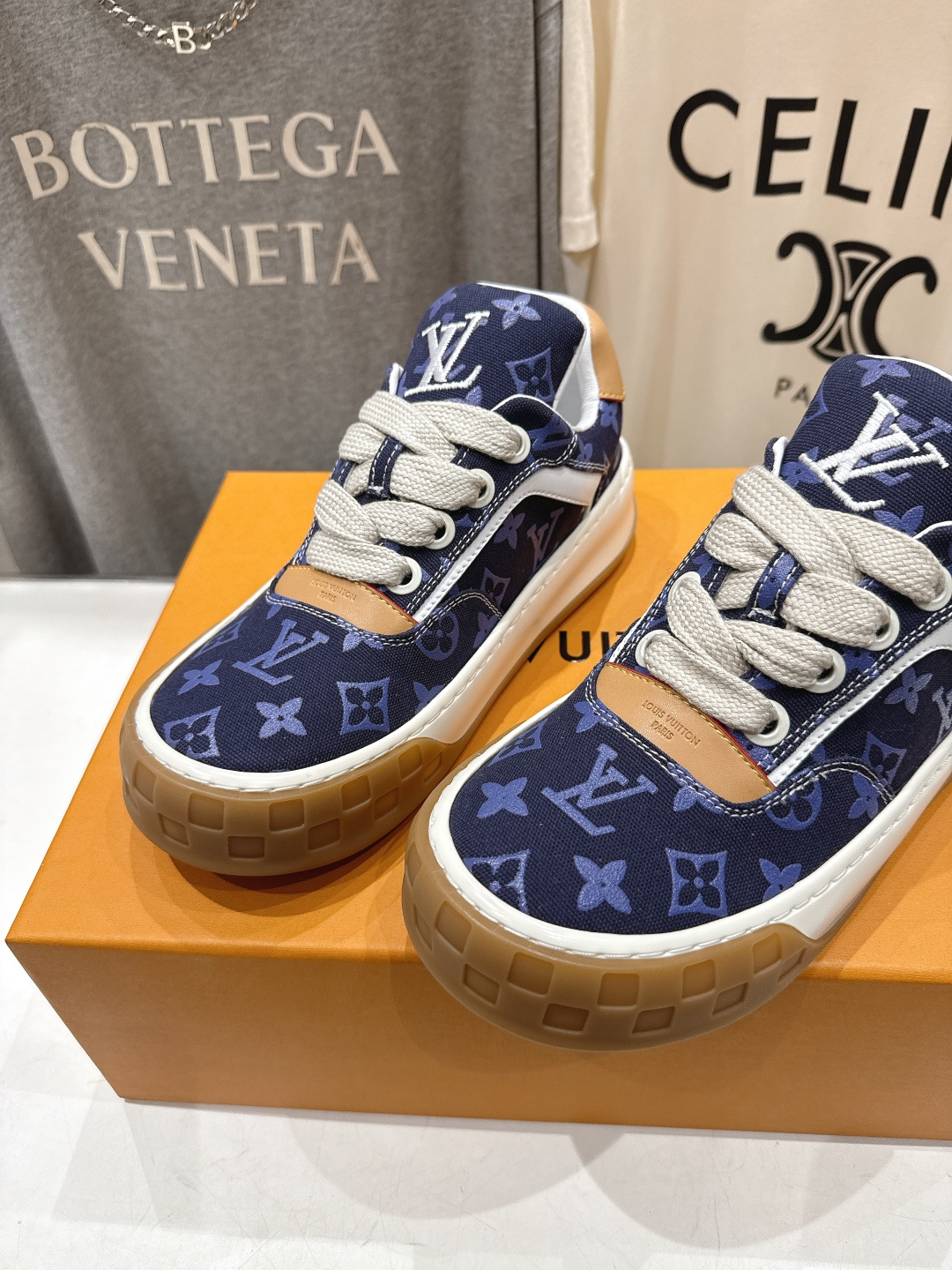 高版本出厂 情侣款 LOUIS VUITTON～LV路易威登F048 L家驴牌最新走秀款Tilted系列