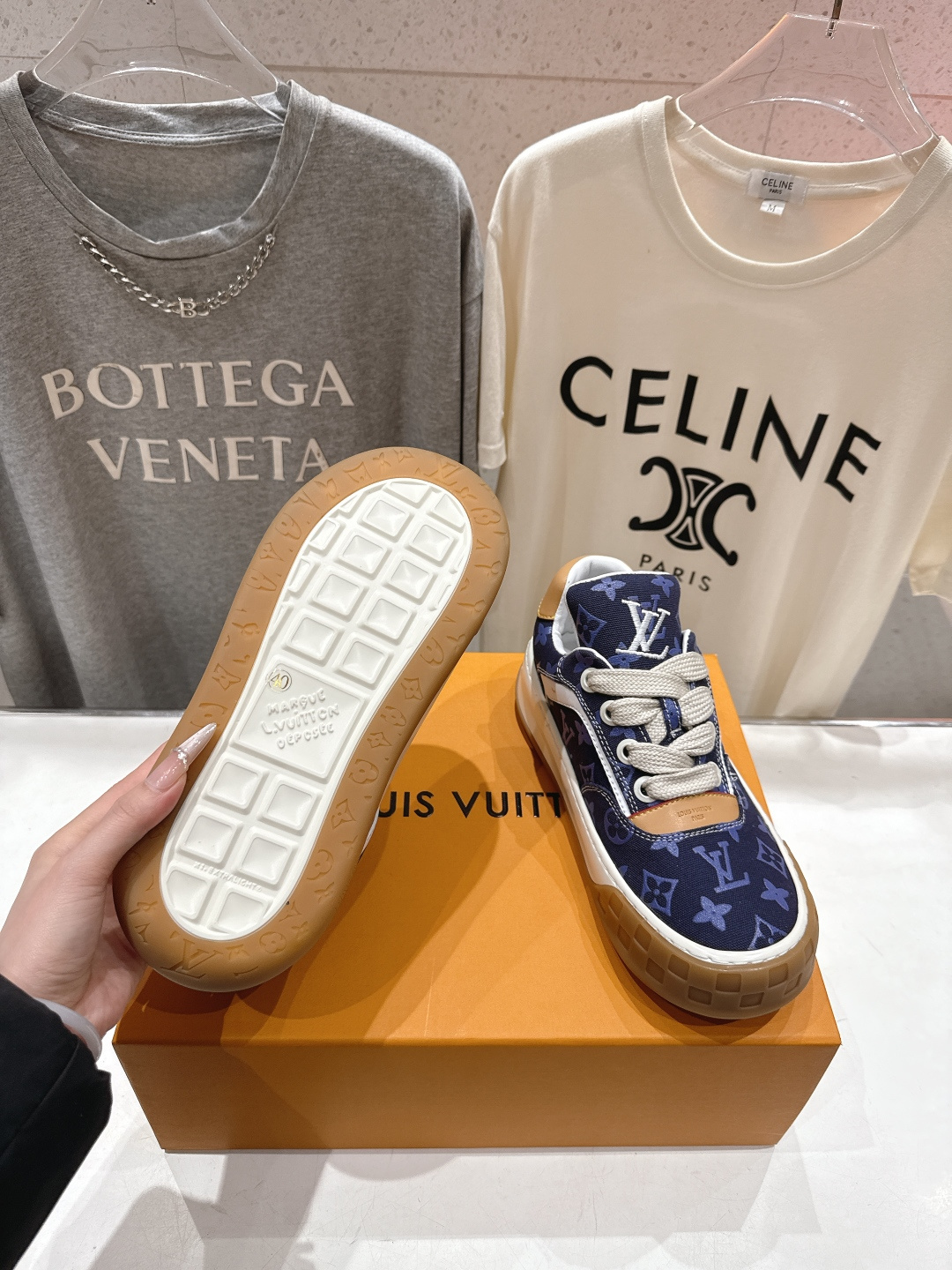 高版本出厂 情侣款 LOUIS VUITTON～LV路易威登F048 L家驴牌最新走秀款Tilted系列