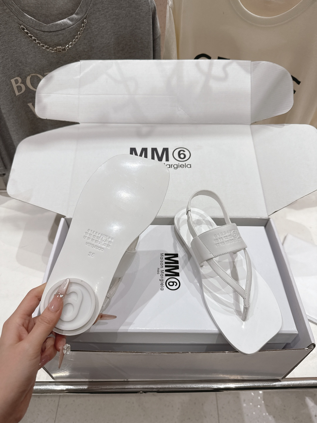 高版本出厂 【Maison Margiela】MM6马吉拉2026ss新品夏季平底夹脚凉鞋～夏季百搭款舒