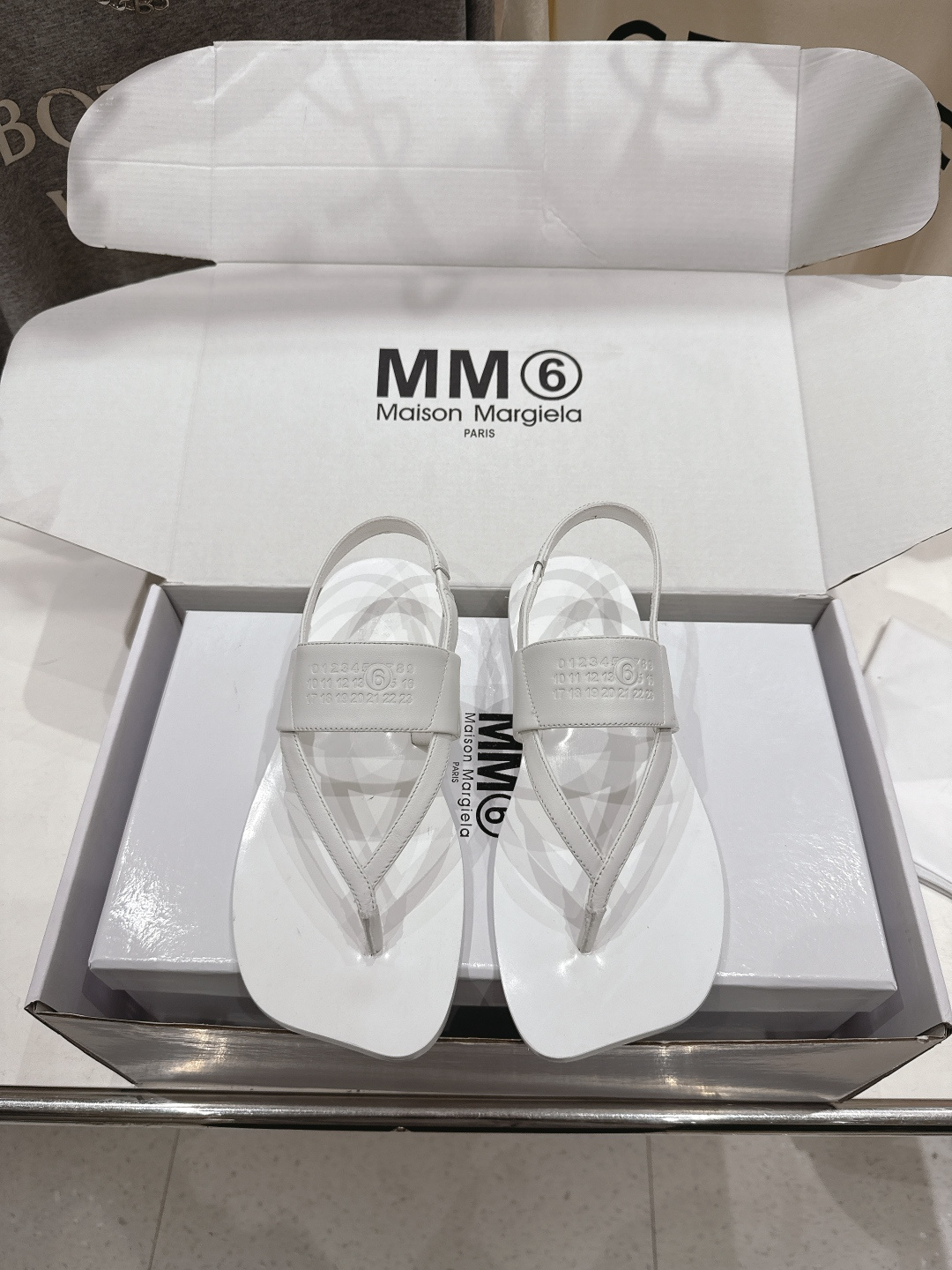 高版本出厂 【Maison Margiela】MM6马吉拉2026ss新品夏季平底夹脚凉鞋～夏季百搭款舒