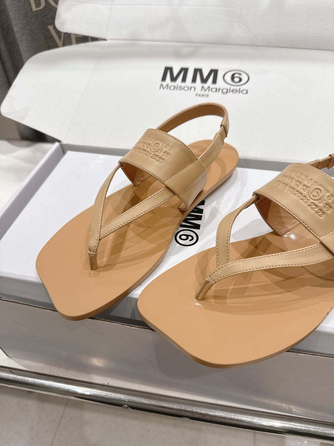 高版本出厂 【Maison Margiela】MM6马吉拉2026ss新品夏季平底夹脚凉鞋～夏季百搭款舒