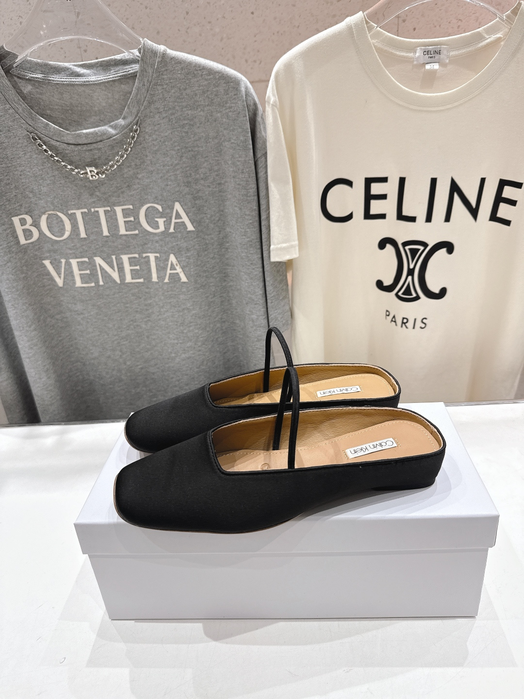 高版本出厂CalvinKlein Collection CK 26ss new F028方头平底鞋半包拖