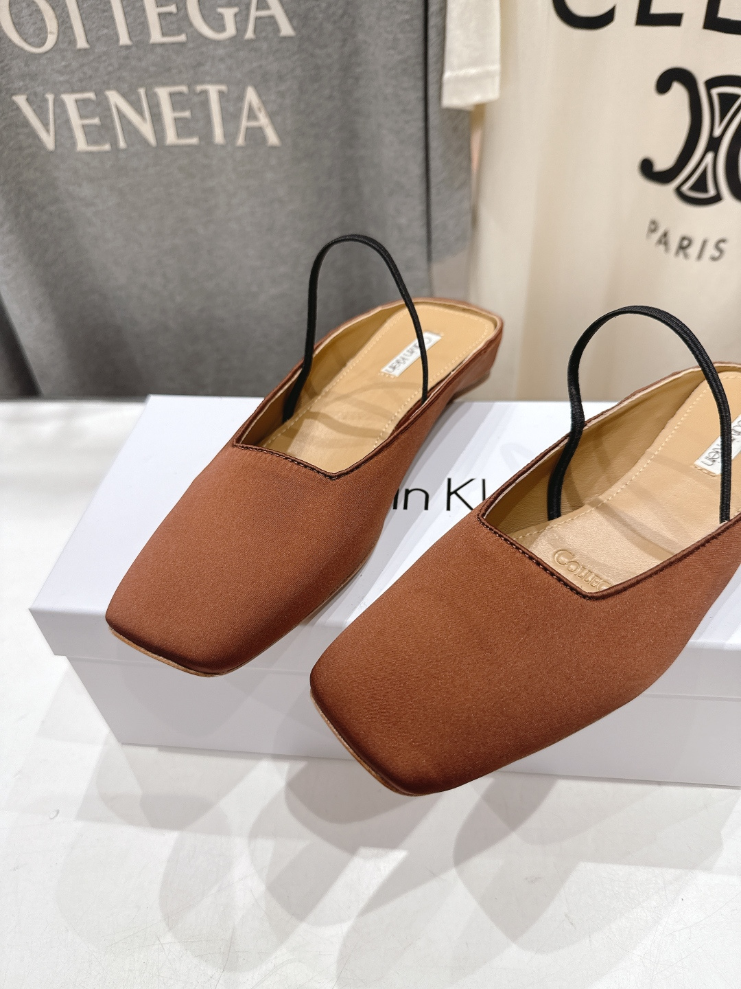 高版本出厂CalvinKlein Collection CK 26ss new F028方头平底鞋半包拖