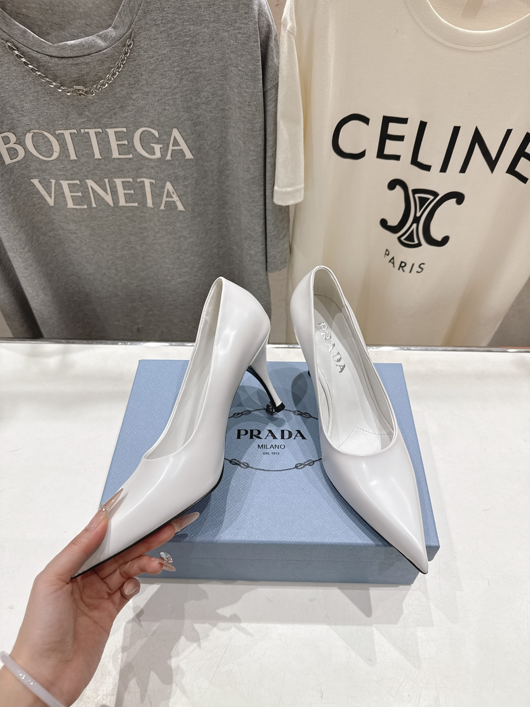 高版本出厂 PRADA* 普拉达F025 26ss春夏新品玛丽珍仙女风尖头高跟鞋单鞋时装鞋原版购入1:1