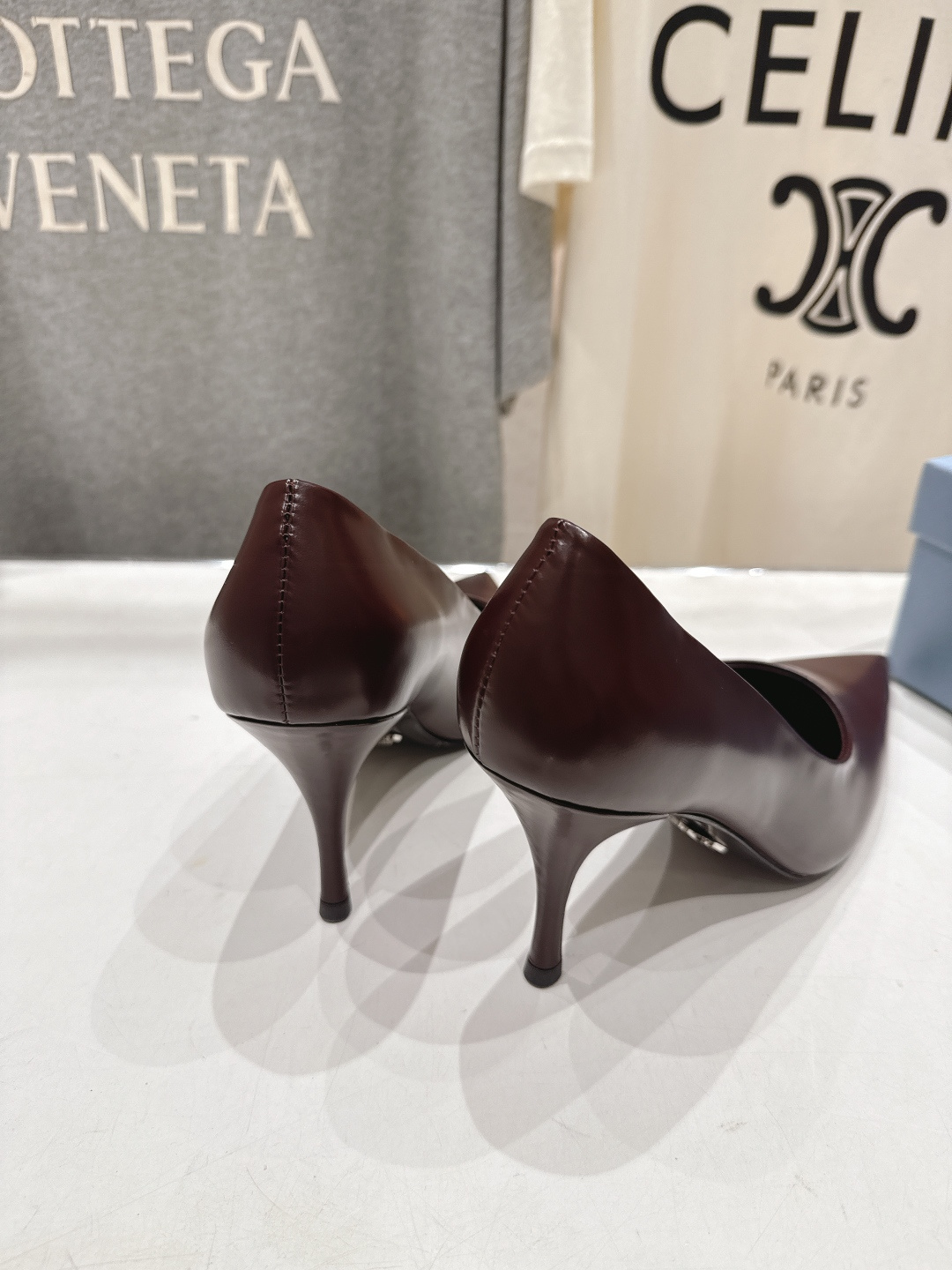 高版本出厂 PRADA* 普拉达F025 26ss春夏新品玛丽珍仙女风尖头高跟鞋单鞋时装鞋原版购入1:1