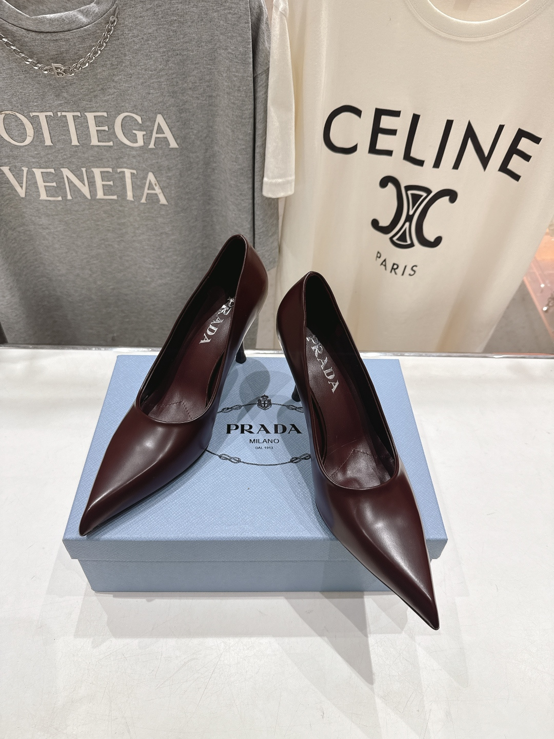 高版本出厂 PRADA* 普拉达F025 26ss春夏新品玛丽珍仙女风尖头高跟鞋单鞋时装鞋原版购入1:1