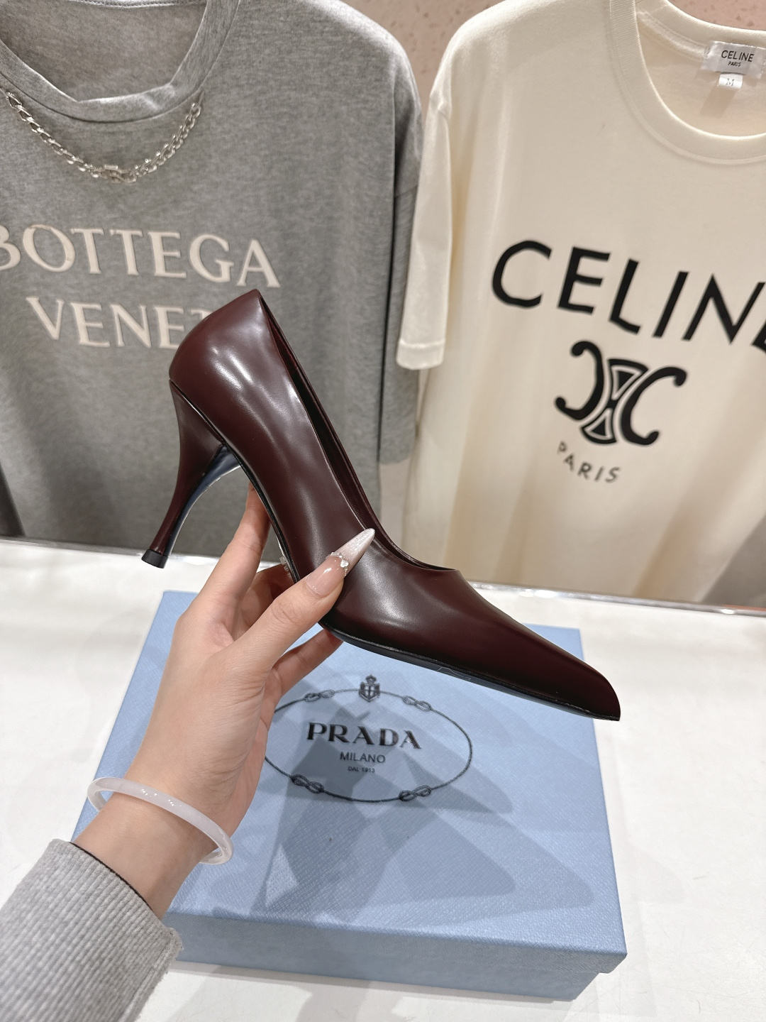 高版本出厂 PRADA* 普拉达F025 26ss春夏新品玛丽珍仙女风尖头高跟鞋单鞋时装鞋原版购入1:1