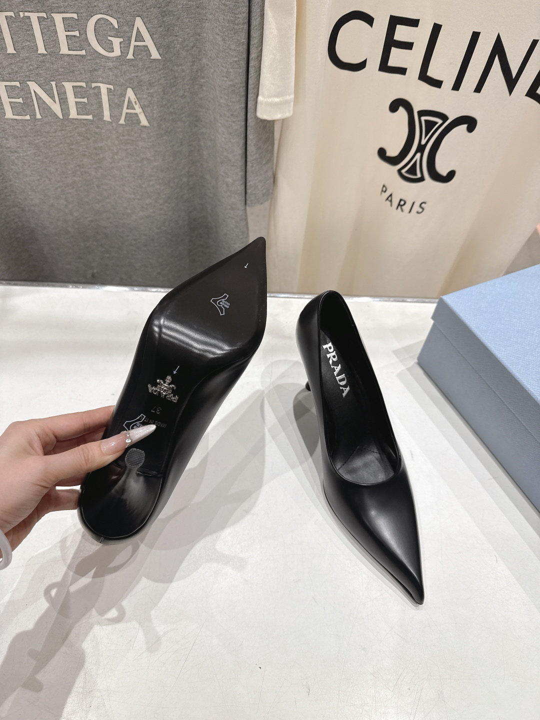 高版本出厂 PRADA* 普拉达F025 26ss春夏新品玛丽珍仙女风尖头高跟鞋单鞋时装鞋原版购入1:1