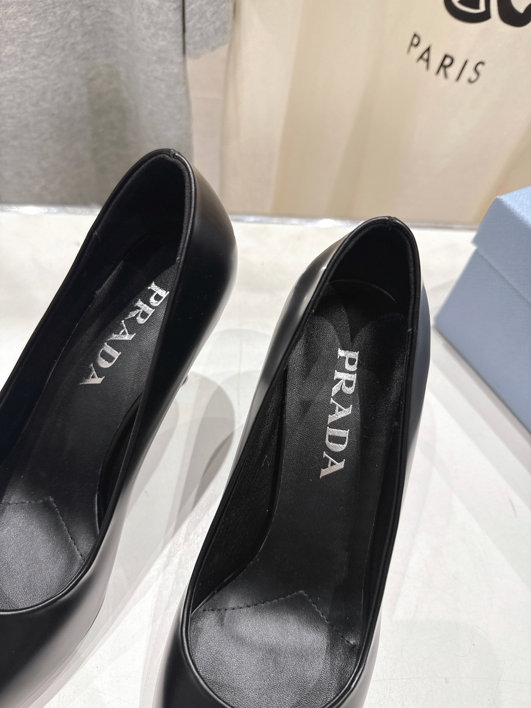 高版本出厂 PRADA* 普拉达F025 26ss春夏新品玛丽珍仙女风尖头高跟鞋单鞋时装鞋原版购入1:1