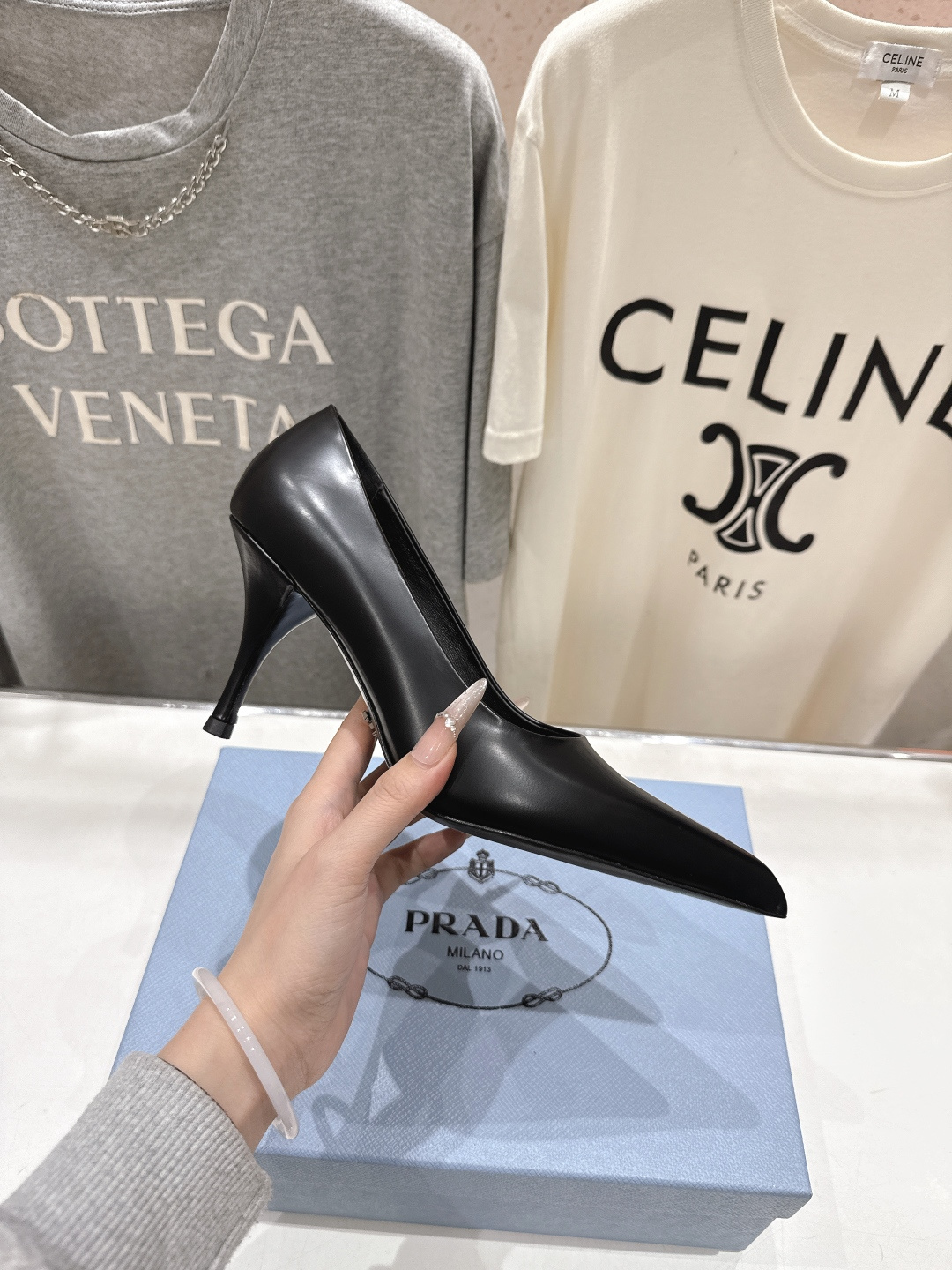 高版本出厂 PRADA* 普拉达F025 26ss春夏新品玛丽珍仙女风尖头高跟鞋单鞋时装鞋原版购入1:1