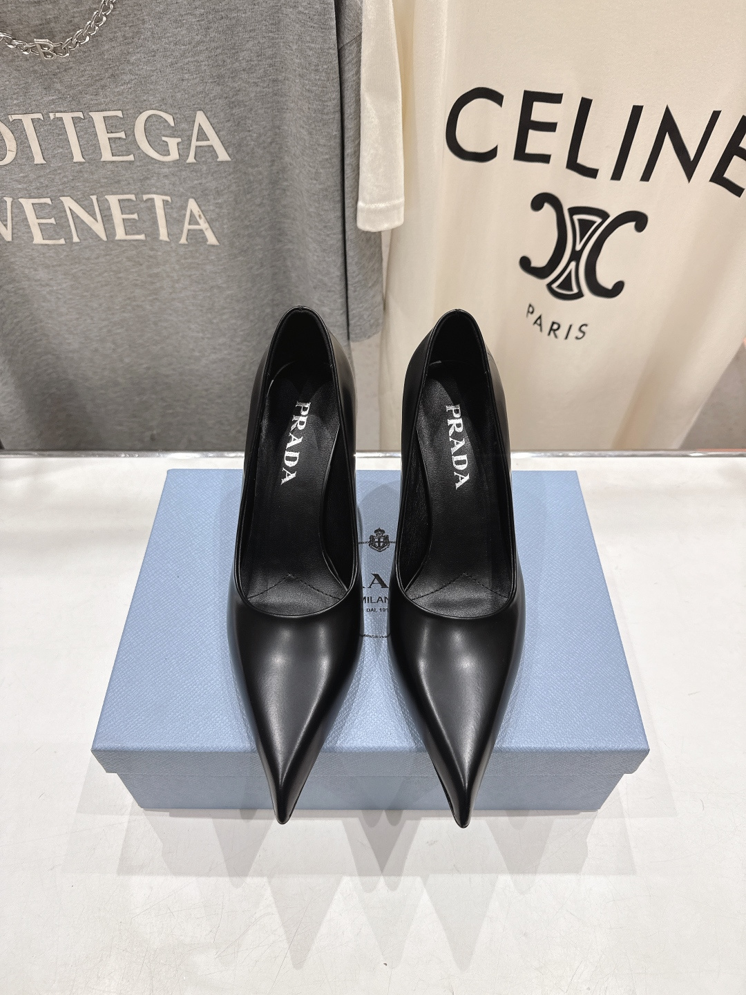 高版本出厂 PRADA* 普拉达F025 26ss春夏新品玛丽珍仙女风尖头高跟鞋单鞋时装鞋原版购入1:1