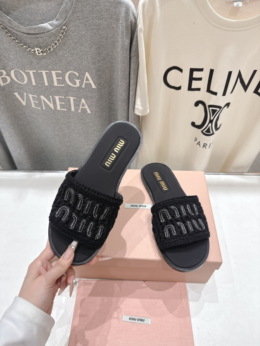 高版本出厂 MiuMiu/缪缪2026ss春夏新款平底沙滩凉鞋拖鞋Zp开发 原版拆卸，细节对版秒杀市面普