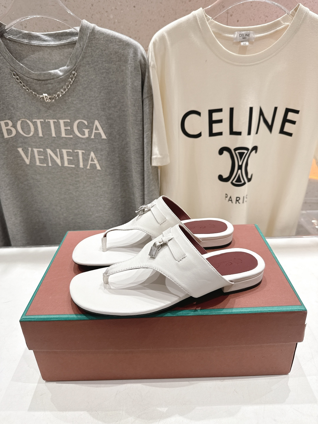 高版本出厂 Loro Piana* LP||诺悠翩雅2026ss夏季新款平底夹脚拖鞋【市场顶级品质】𝐋𝐩