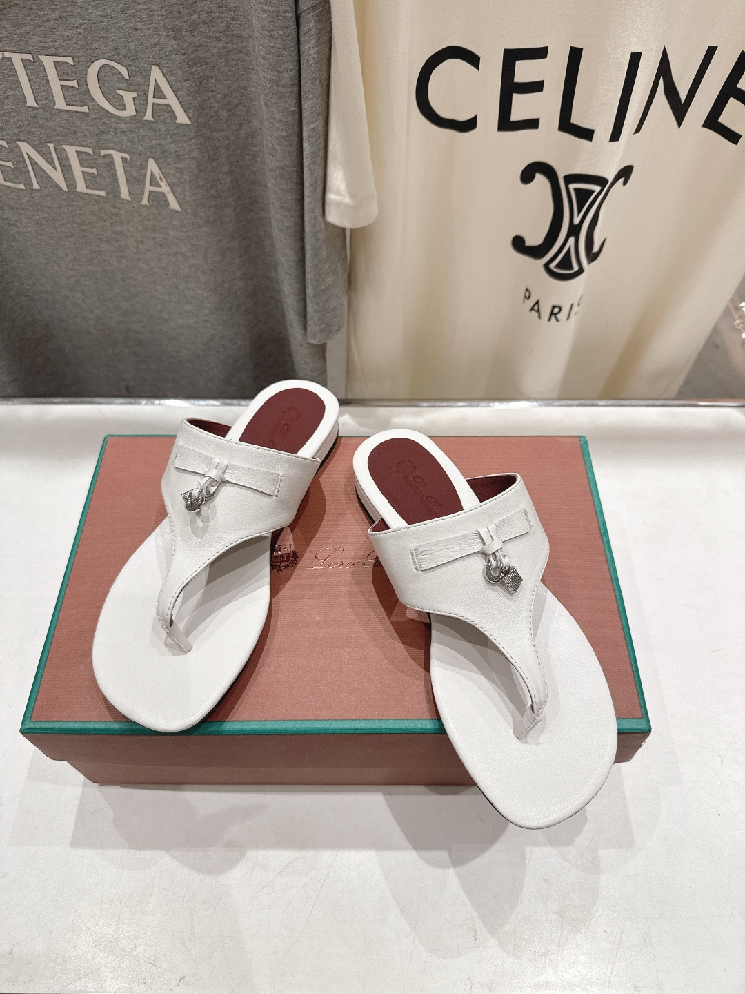 高版本出厂 Loro Piana* LP||诺悠翩雅2026ss夏季新款平底夹脚拖鞋【市场顶级品质】𝐋𝐩