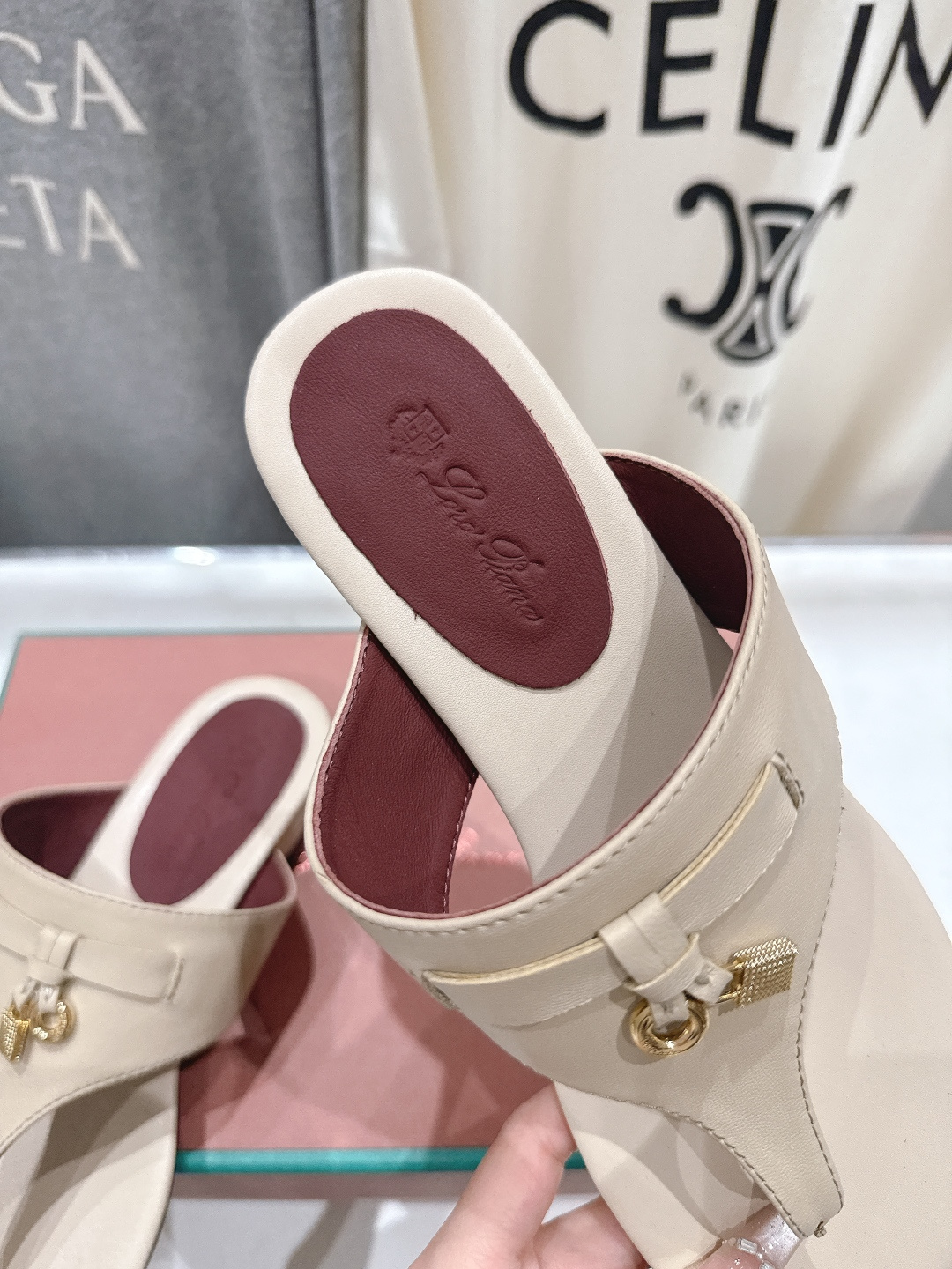 高版本出厂 Loro Piana* LP||诺悠翩雅2026ss夏季新款平底夹脚拖鞋【市场顶级品质】𝐋𝐩