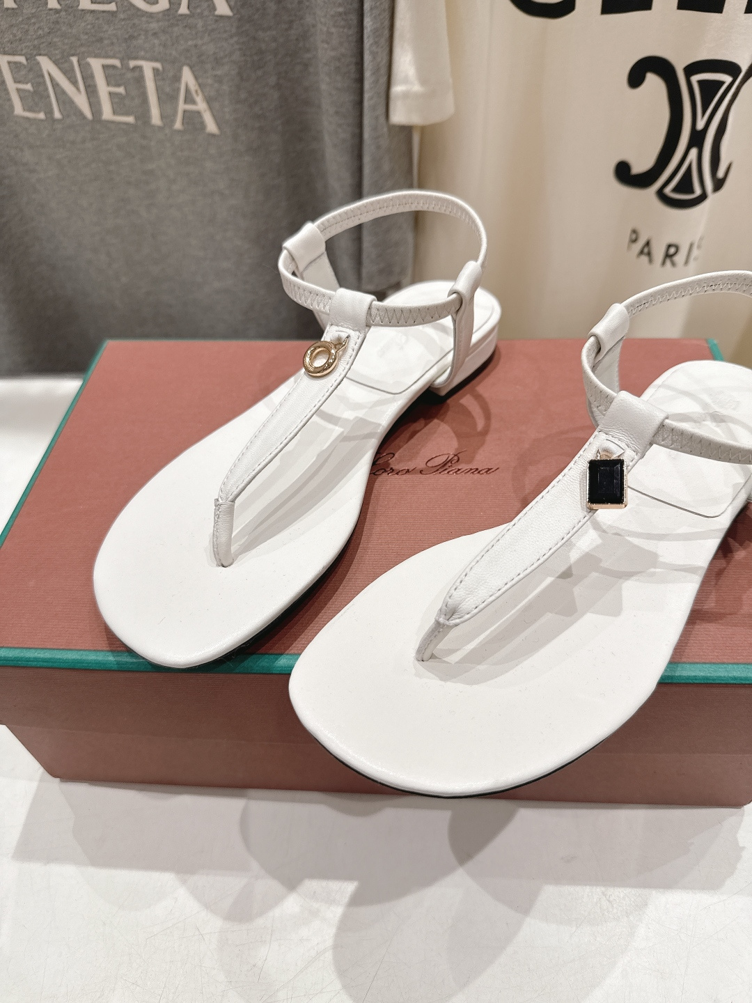 高版本出厂 Loro Piana* LP||诺悠翩雅2026ss夏季新款仙女风平底夹脚凉鞋【市场顶级品质