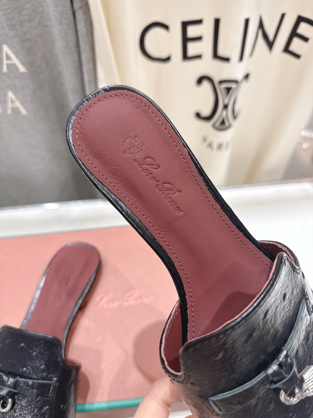 高版本出厂Loro Piana* LP ||诺悠翩雅2026ss夏季新款平底拖鞋‼️【市场顶级品质】𝐋𝐩