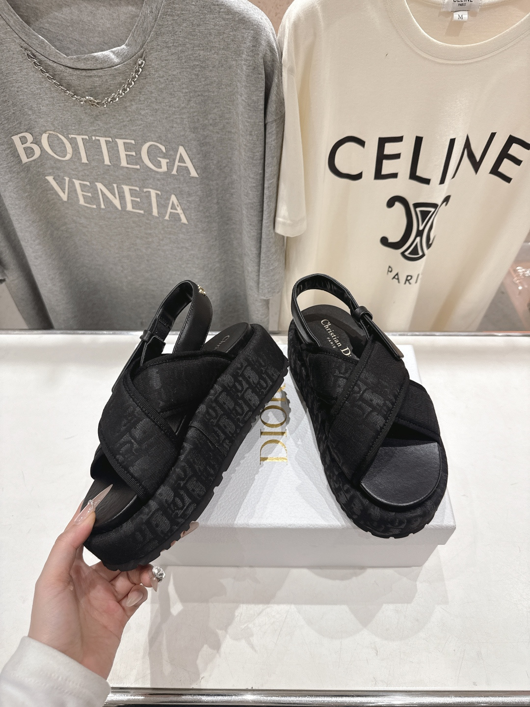 高版本出厂 【高品质】Dior*迪奥F019 D家2026ss春夏新款厚底防水台沙滩凉鞋～经典版型 搭配