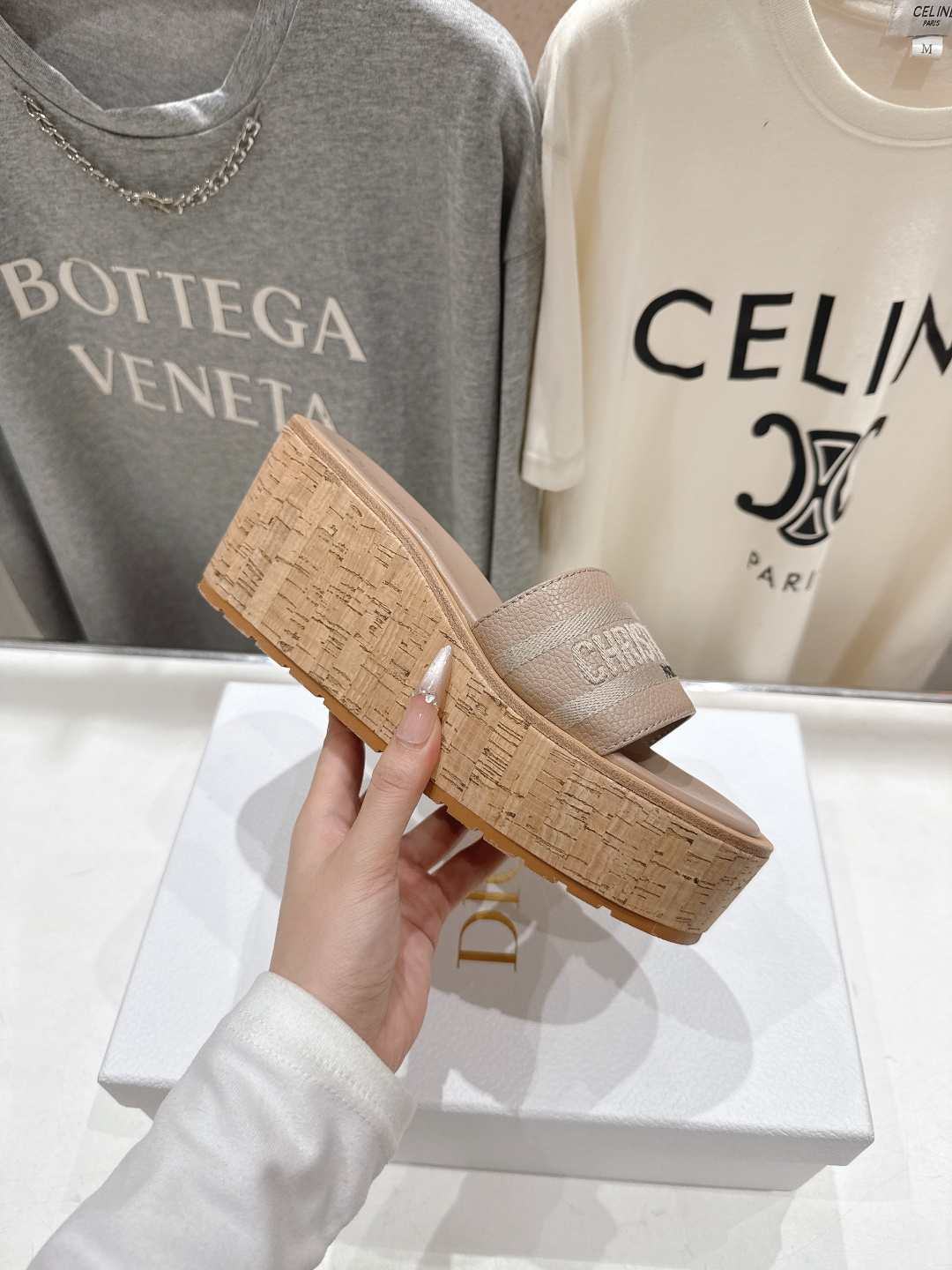 高版本出厂 Dior*迪奥F019 D家2026ss春夏新款仙女风坡跟厚底拖鞋1:1原版复刻 市面上最高