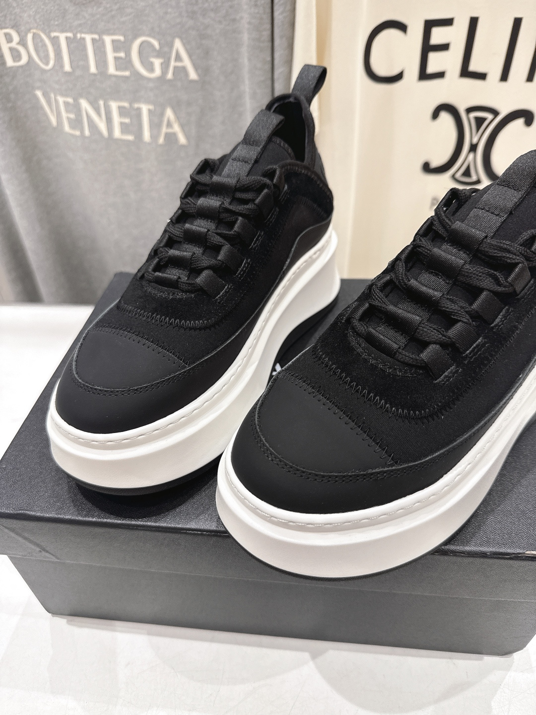 高版本出厂 Chanel* 小香2026ss 最新饼干鞋目前超级流行的厚底饼干鞋，熊猫鞋休闲鞋网红明星小