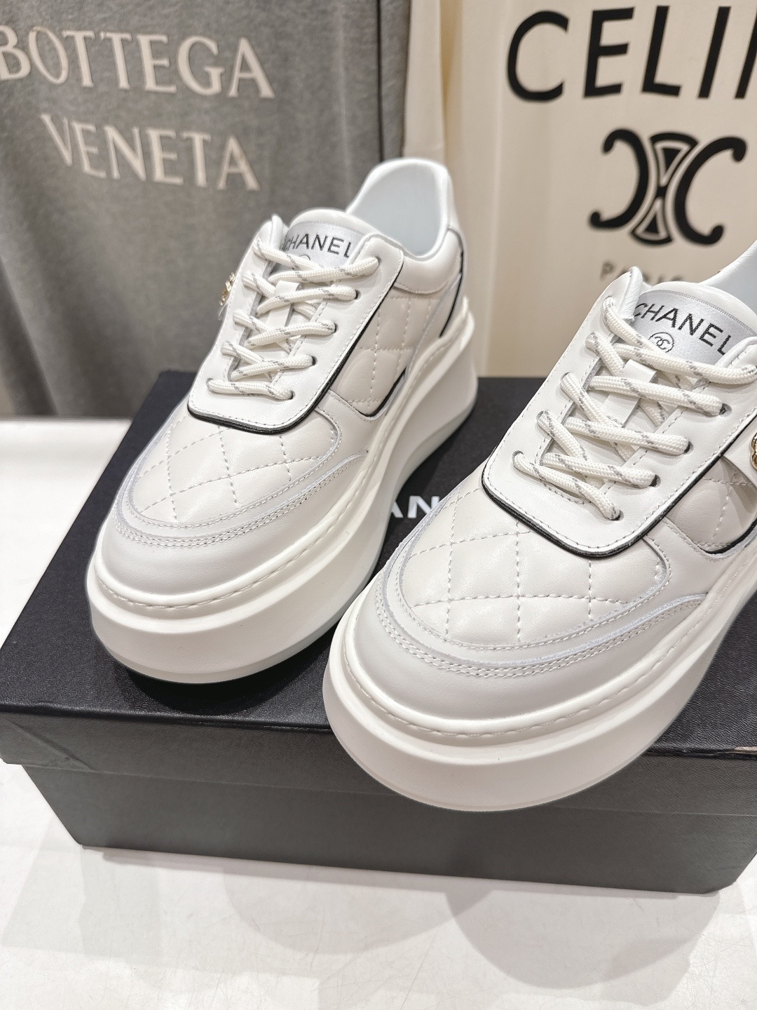 高版本出厂 Chanel* 小香2026ss 最新饼干鞋目前超级流行的厚底饼干鞋，熊猫鞋休闲鞋网红明星小