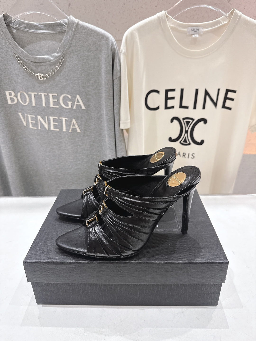 高版本出厂 SAINT LAUREN*～F017 圣罗兰ysl 26ss春夏全新走秀款高跟拖鞋·全新鞋型