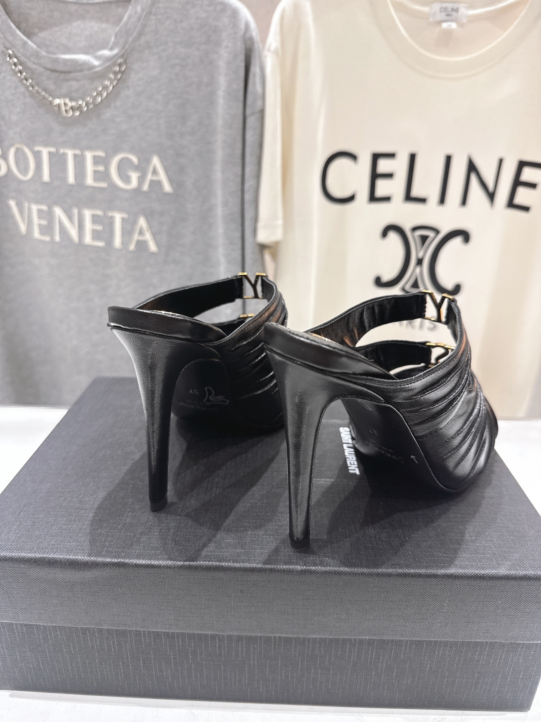 高版本出厂 SAINT LAUREN*～F017 圣罗兰ysl 26ss春夏全新走秀款高跟拖鞋·全新鞋型