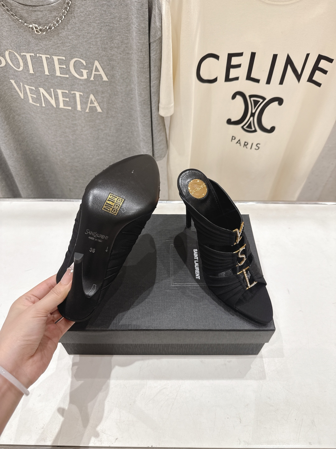 高版本出厂 SAINT LAUREN*～F017 圣罗兰ysl 26ss春夏全新走秀款高跟拖鞋·全新鞋型