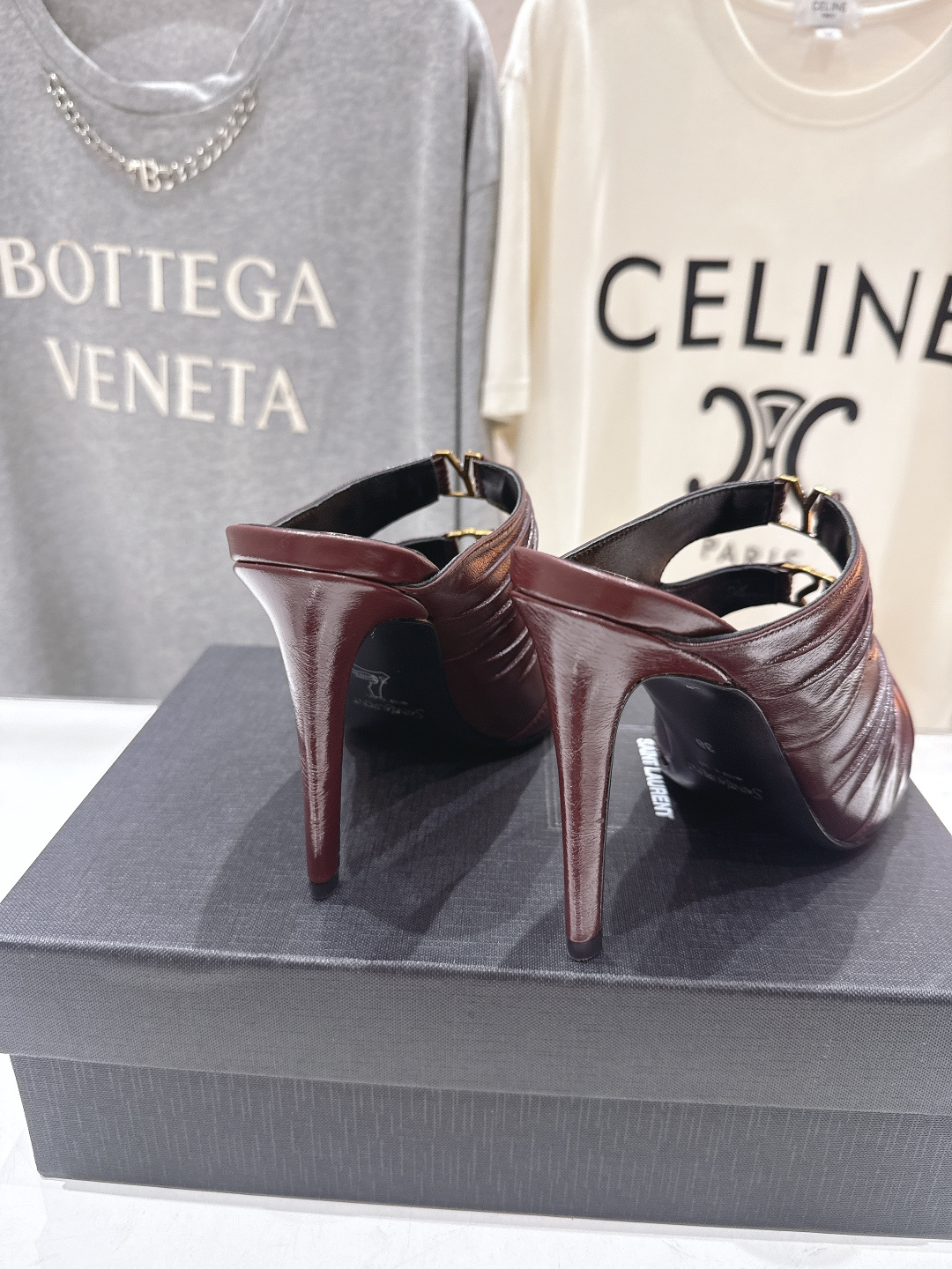 高版本出厂 SAINT LAUREN*～F017 圣罗兰ysl 26ss春夏全新走秀款高跟拖鞋·全新鞋型