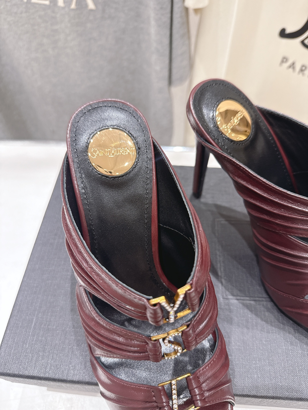 高版本出厂 SAINT LAUREN*～F017 圣罗兰ysl 26ss春夏全新走秀款高跟拖鞋·全新鞋型