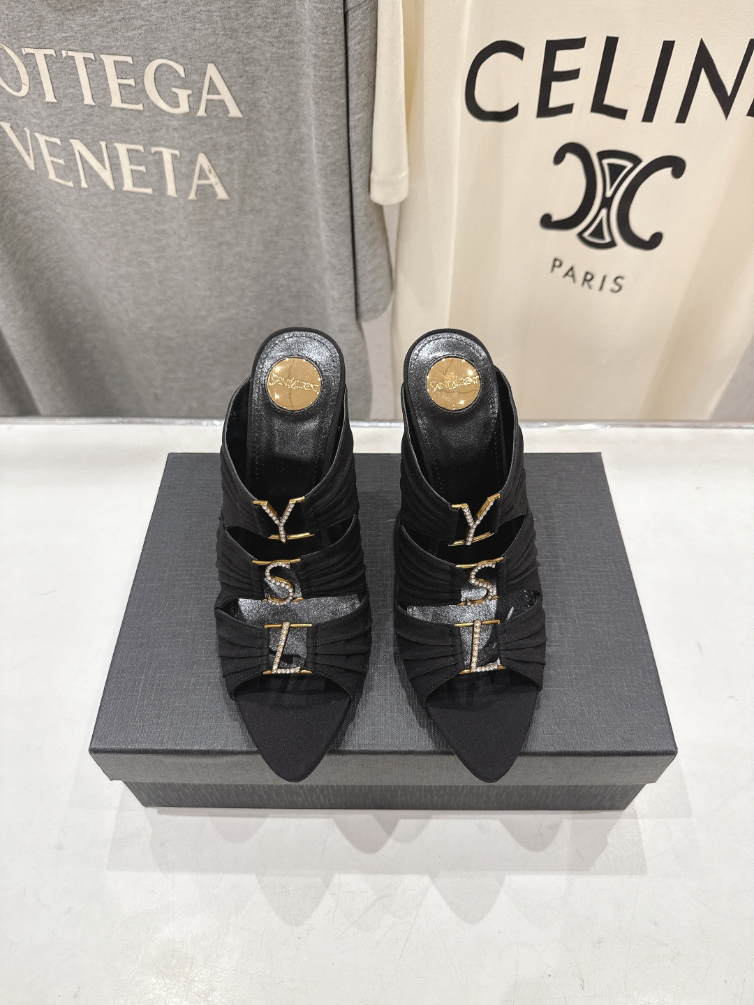 高版本出厂 SAINT LAUREN*～F017 圣罗兰ysl 26ss春夏全新走秀款高跟拖鞋·全新鞋型