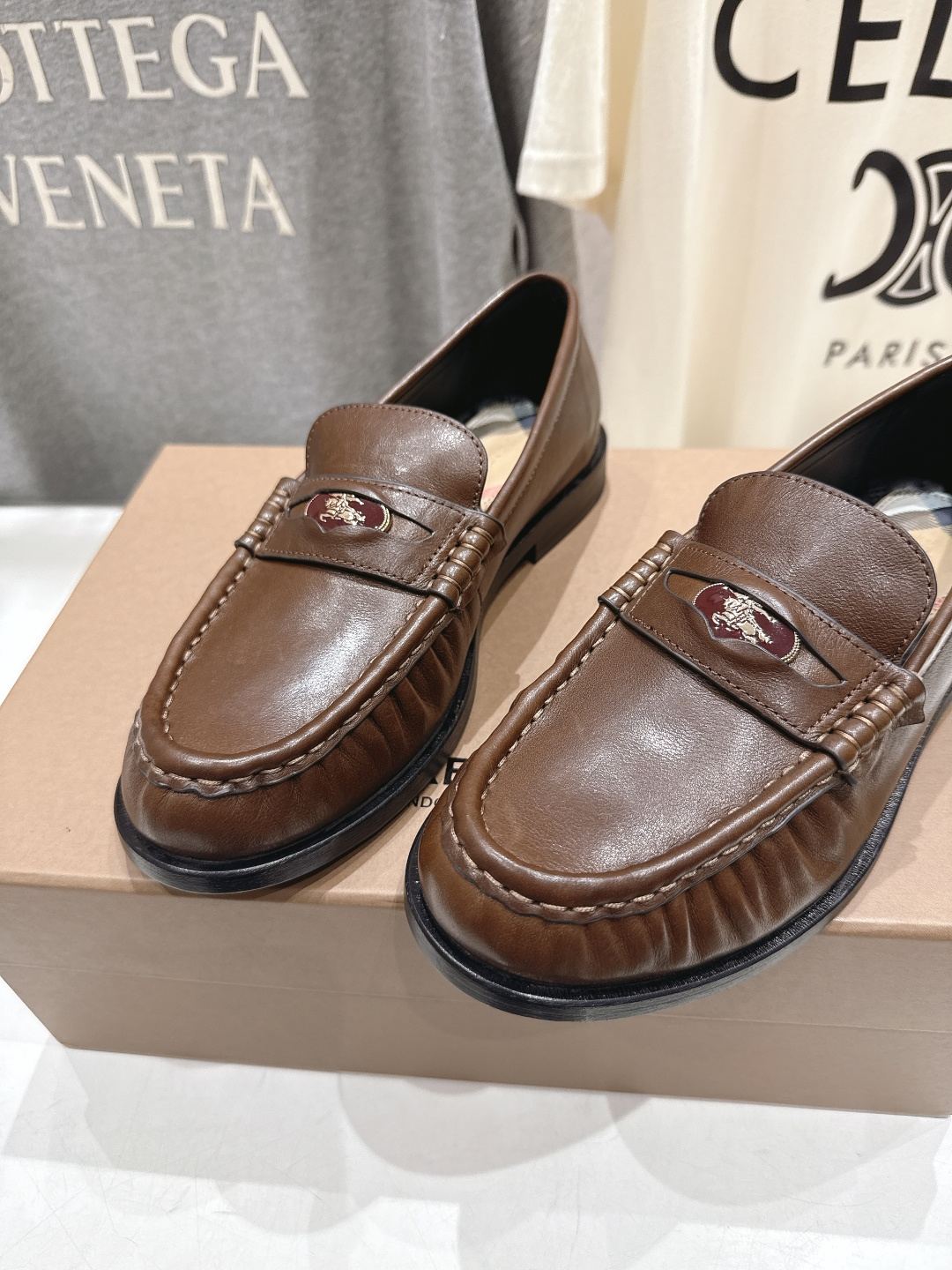 高版本出厂 BURBERRY～博柏利、巴宝莉BBR F049 出自设计师Daniel Lee 26ss/