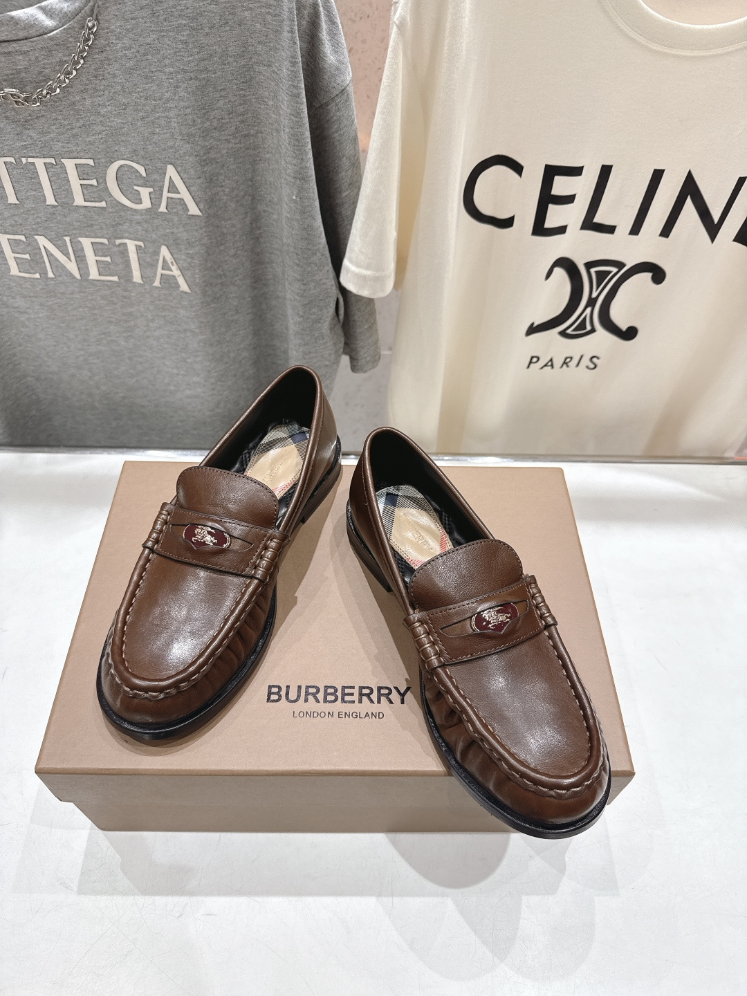 高版本出厂 BURBERRY～博柏利、巴宝莉BBR F049 出自设计师Daniel Lee 26ss/