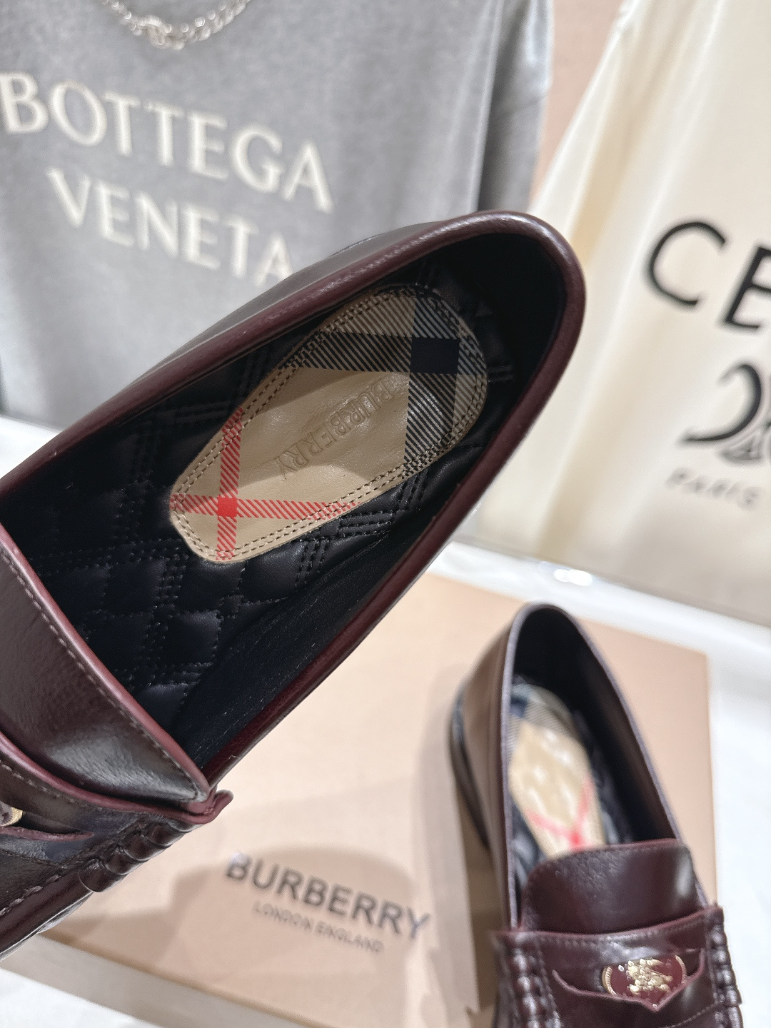 高版本出厂 BURBERRY～博柏利、巴宝莉BBR F049 出自设计师Daniel Lee 26ss/