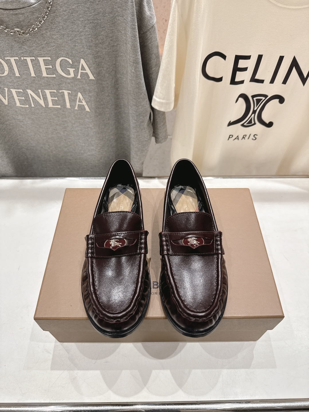 高版本出厂 BURBERRY～博柏利、巴宝莉BBR F049 出自设计师Daniel Lee 26ss/